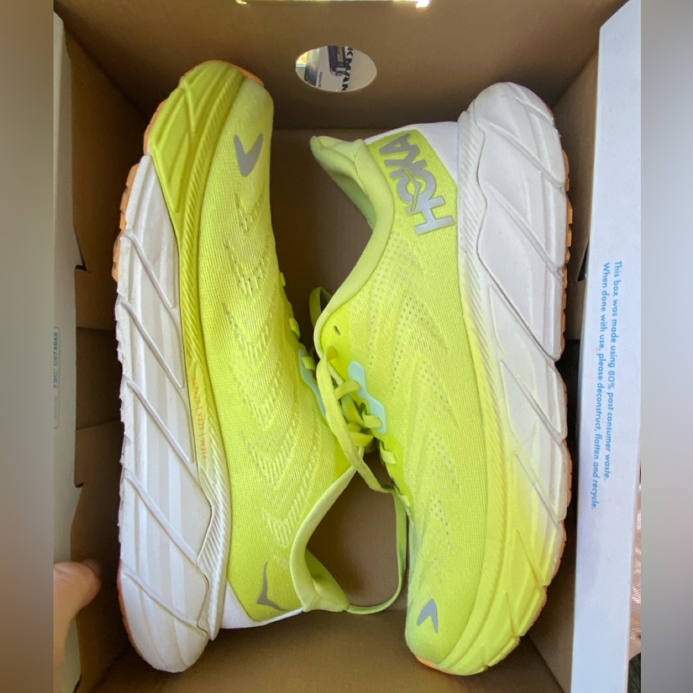 HOKA Arahi 6 - Women’s 8